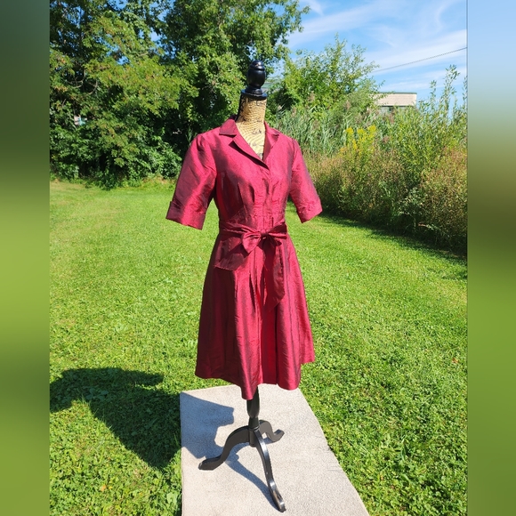 Luscious Deep Red Trench Shirt Dress by Jones NY ~ Size 8 - V neck, Full Skirt - Picture 1 of 6